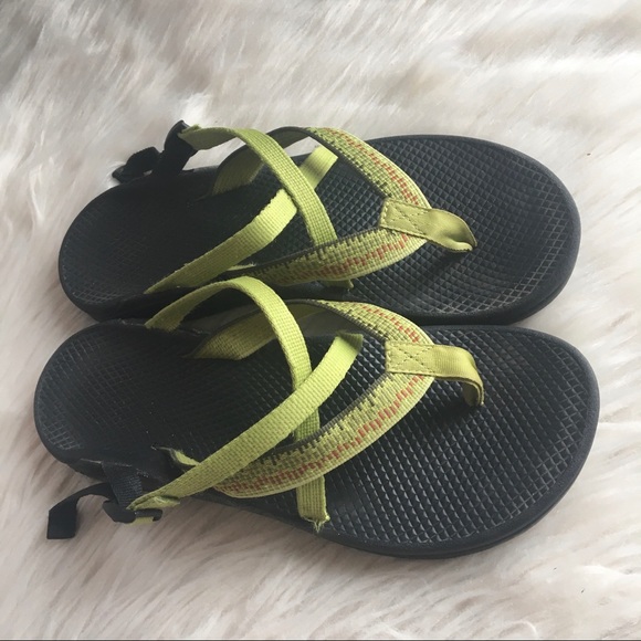 chaco women's shoes